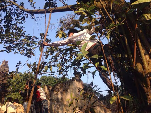 Lễ hội Gióng diễn ra bình yên, vui vẻ ảnh 9 Lễ hội Gióng diễn ra bình yên, vui vẻ ảnh 9