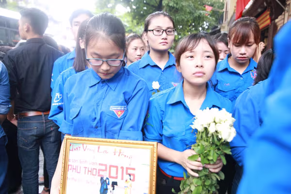 Nghẹn ngào đưa tiễn nghệ sỹ Hán Văn Tình ảnh 3 Nghẹn ngào đưa tiễn nghệ sỹ Hán Văn Tình ảnh 3