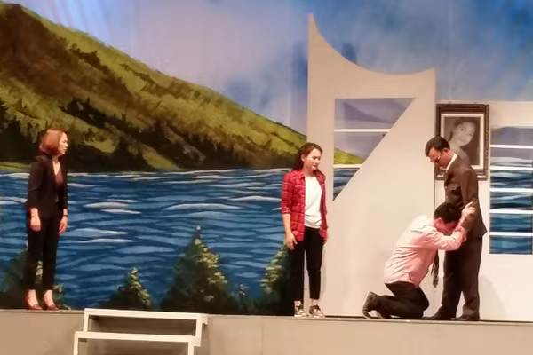 "Bão của hoàng hôn" - Ngợi ca phẩm chất tốt đẹp của người chiến sỹ CAND ảnh 10 "Bão của hoàng hôn" - Ngợi ca phẩm chất tốt đẹp của người chiến sỹ CAND ảnh 10