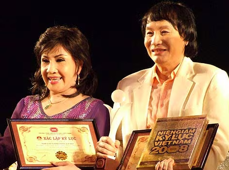 Sau 3 lần trượt NSND, "ông hoàng cải lương" Minh Vương có còn đủ kiên nhẫn làm hồ sơ lần thứ 4? ảnh 1 Sau 3 lần trượt NSND, "ông hoàng cải lương" Minh Vương có còn đủ kiên nhẫn làm hồ sơ lần thứ 4? ảnh 1