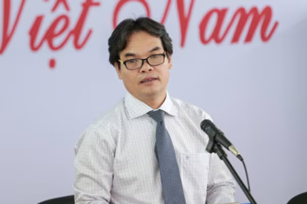 Ồn ào quanh bức phù điêu "rất giống" Hiệu trưởng Trường Đại học Mỹ thuật Việt Nam ảnh 2 Ồn ào quanh bức phù điêu "rất giống" Hiệu trưởng Trường Đại học Mỹ thuật Việt Nam ảnh 2