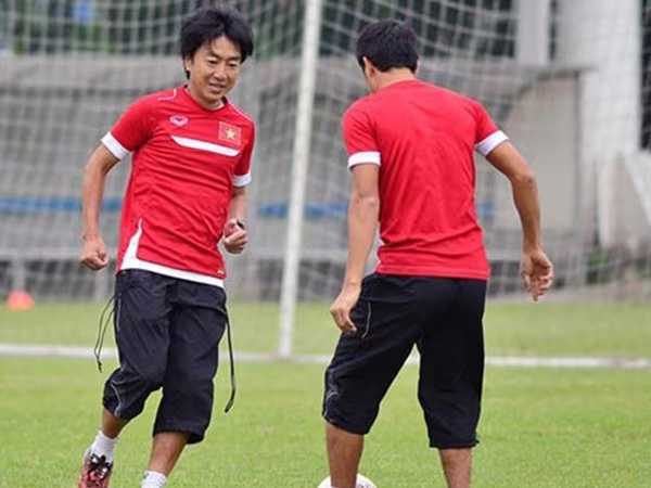 HLV Miura đột nhiên dễ tính với giới truyền thông ảnh 1