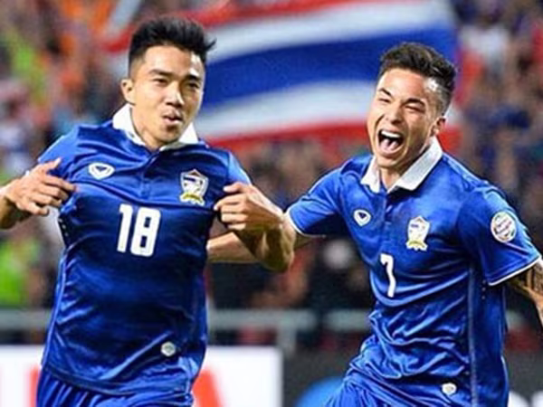 Sốc: Hai tuyển thủ Thái Lan công khai quan hệ đồng tính ảnh 1 Sốc: Hai tuyển thủ Thái Lan công khai quan hệ đồng tính ảnh 1