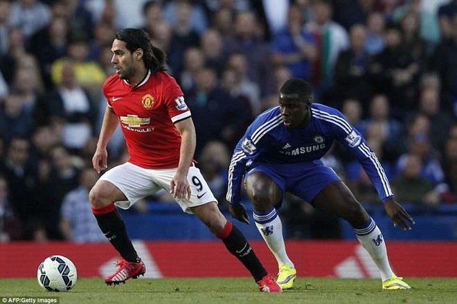 M.U bất lực nhìn Chelsea tiến gần ngai vàng Ngoại hạng Anh ảnh 1 M.U bất lực nhìn Chelsea tiến gần ngai vàng Ngoại hạng Anh ảnh 1