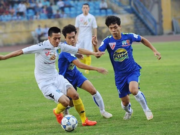 Công Phượng kiến tạo và ghi bàn, HAGL vẫn thua đau ở Hàng Đẫy ảnh 3 Công Phượng kiến tạo và ghi bàn, HAGL vẫn thua đau ở Hàng Đẫy ảnh 3