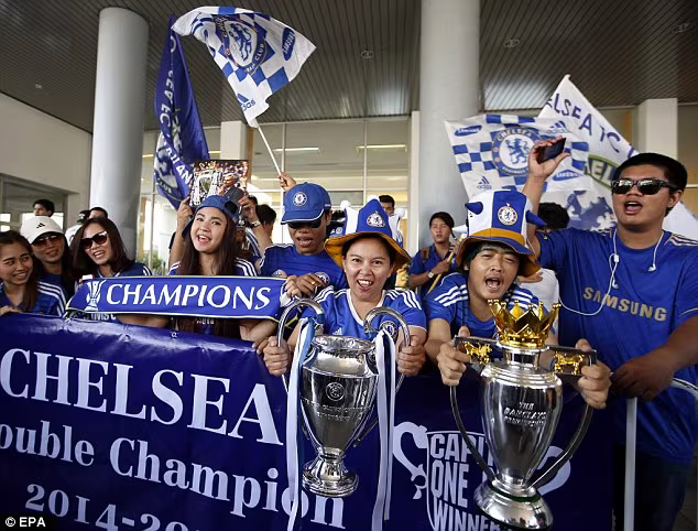 Cầu thủ Chelsea bị cấm lai vãng tới “phố đèn đỏ” ở Bangkok ảnh 3 Cầu thủ Chelsea bị cấm lai vãng tới “phố đèn đỏ” ở Bangkok ảnh 3
