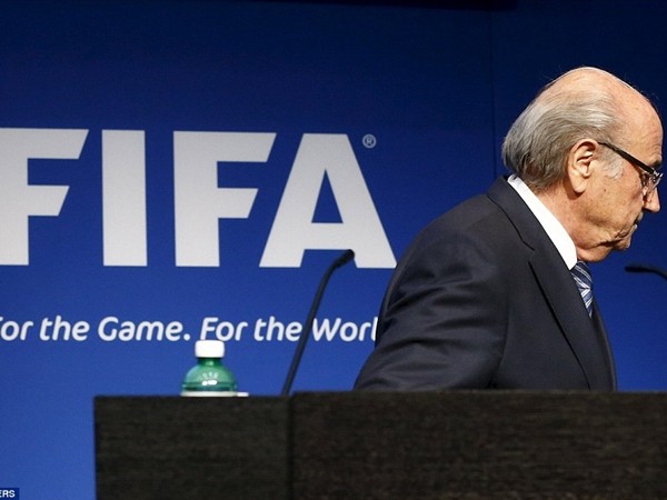 Sepp Blatter từ chức, thế giới bóng đá hả hê ảnh 2 Sepp Blatter từ chức, thế giới bóng đá hả hê ảnh 2