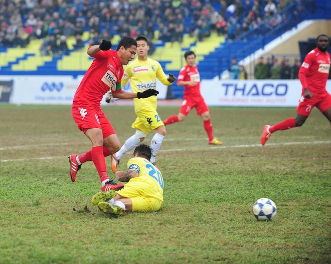 Anh Đức thăng hoa, Bình Dương lần thứ 4 giành Siêu cúp ảnh 2 Anh Đức thăng hoa, Bình Dương lần thứ 4 giành Siêu cúp ảnh 2