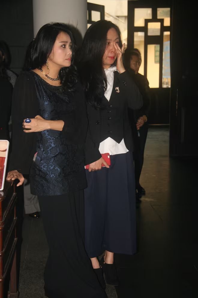 Tiễn đưa nhạc sĩ Thanh Tùng về với đất mẹ ảnh 6 Tiễn đưa nhạc sĩ Thanh Tùng về với đất mẹ ảnh 6