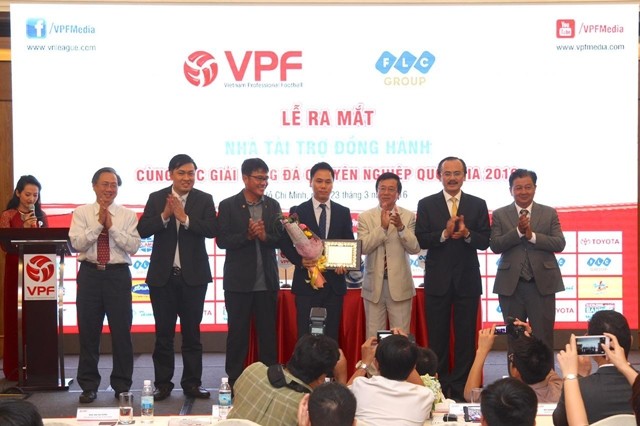 Tập đoàn FLC đồng hành với bóng đá Việt Nam ảnh 2 Tập đoàn FLC đồng hành với bóng đá Việt Nam ảnh 2