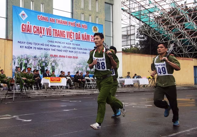 Hấp dẫn giải chạy vũ trang việt dã CATP Hà Nội 2016 ảnh 3 Hấp dẫn giải chạy vũ trang việt dã CATP Hà Nội 2016 ảnh 3