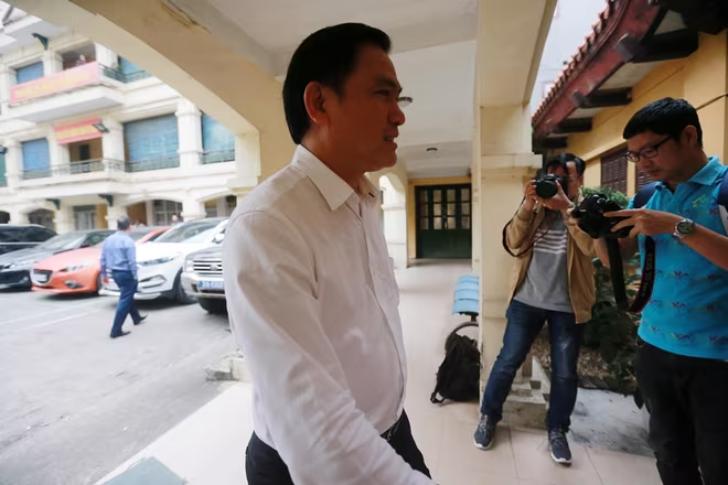 Họp bàn nhân sự VFF, bầu Đức một mực không đến vì "không có bằng Đại học" ảnh 3 Họp bàn nhân sự VFF, bầu Đức một mực không đến vì "không có bằng Đại học" ảnh 3