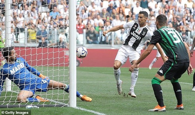Sassuolo failed to clear a Juventus corner which led to Ronaldo easily finishing the chance