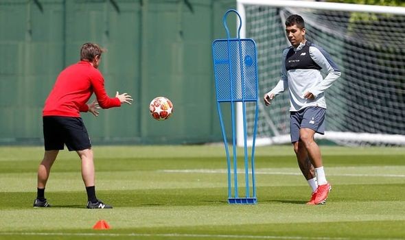 Kết quả hình ảnh cho firmino training