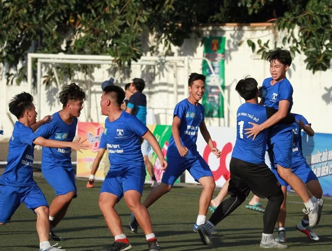 Lời chia tay xúc động của cầu thủ phải dừng bước ở vòng 1/32 ảnh 3 Lời chia tay xúc động của cầu thủ phải dừng bước ở vòng 1/32 ảnh 3