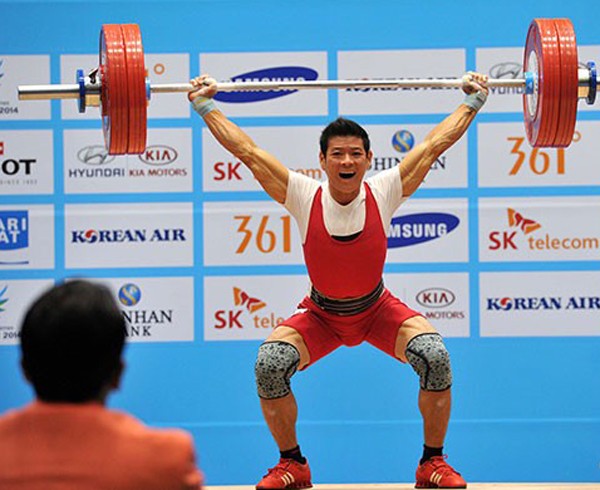 Lực sỹ Thạch Kim Tuấn “chóng mặt” vì tiền thưởng ảnh 2 Lực sỹ Thạch Kim Tuấn “chóng mặt” vì tiền thưởng ảnh 2
