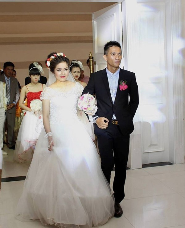 Sao bóng đá Việt "rủ nhau" làm đám cưới trong năm 2014 ảnh 4 Sao bóng đá Việt "rủ nhau" làm đám cưới trong năm 2014 ảnh 4