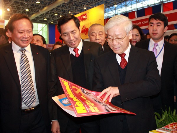 Tưng bừng khai mạc Hội báo Xuân toàn quốc Ất Mùi 2015 ảnh 1 Tưng bừng khai mạc Hội báo Xuân toàn quốc Ất Mùi 2015 ảnh 1