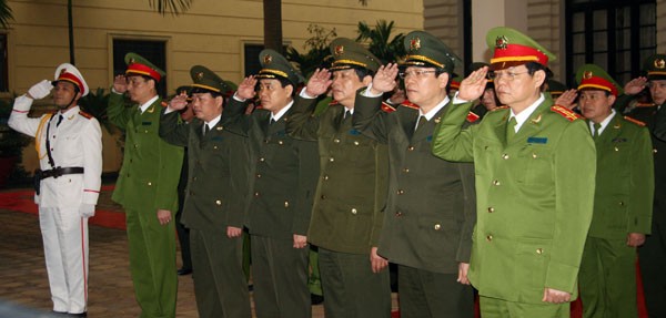 Dâng hương tưởng nhớ các anh hùng liệt sỹ CATP Hà Nội ảnh 3 Dâng hương tưởng nhớ các anh hùng liệt sỹ CATP Hà Nội ảnh 3