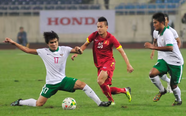 Hai trận thắng, hai lần HLV Miura "không hài lòng" ảnh 2