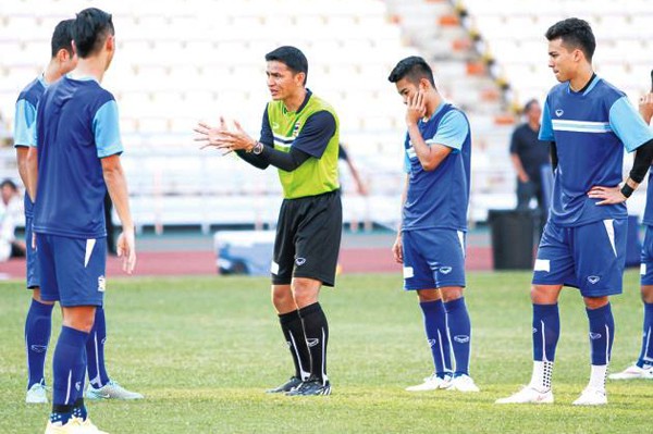 Triệu tập “Messi Thái Lan”, Kiatisuk háo hức so tài cùng Miura ảnh 1 Triệu tập “Messi Thái Lan”, Kiatisuk háo hức so tài cùng Miura ảnh 1