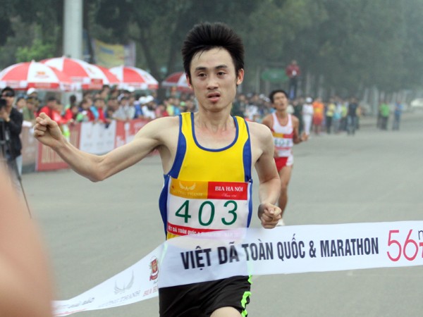 Ganh đua quyết liệt tại giải Việt dã - marathon toàn quốc 2015 ảnh 2 Ganh đua quyết liệt tại giải Việt dã - marathon toàn quốc 2015 ảnh 2