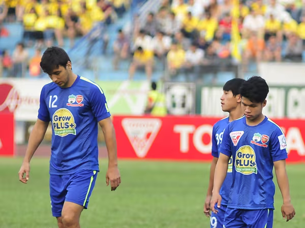 Khán giả bỏ về giữa trận khi Công Phượng và đồng đội thua "sốc" ảnh 14