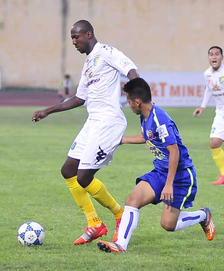 Khán giả bỏ về giữa trận khi Công Phượng và đồng đội thua "sốc" ảnh 3