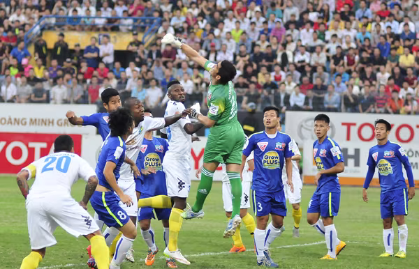 Khán giả bỏ về giữa trận khi Công Phượng và đồng đội thua "sốc" ảnh 5