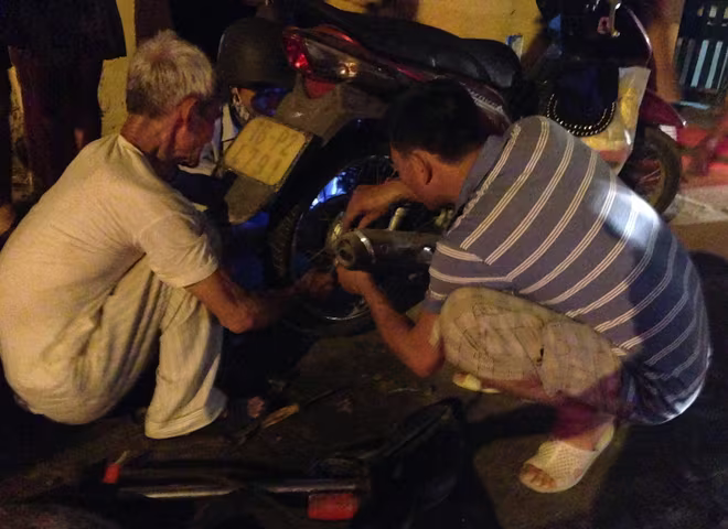 Chơi biển Đồ Sơn tới đêm chưa về được nhà vì tắc đường ảnh 14