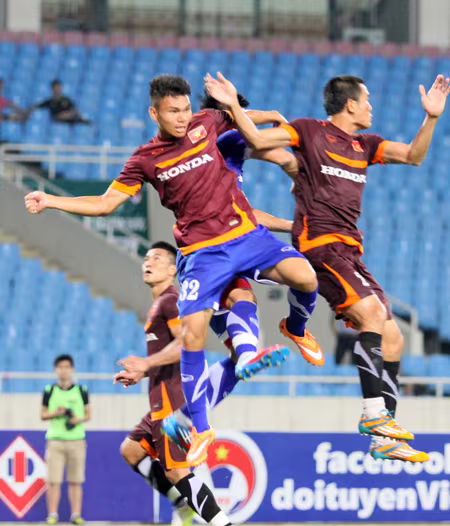 ĐTQG 3-0 U23: Công Phượng “im tiếng”, Công Vinh lập cú đúp ảnh 2 ĐTQG 3-0 U23: Công Phượng “im tiếng”, Công Vinh lập cú đúp ảnh 2