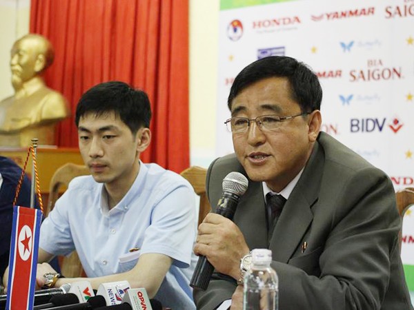 Trưởng đoàn CHDCND Triều Tiên: “Chúng tôi nghiên cứu kỹ ĐT Việt Nam, trừ HLV Miura" ảnh 1 Trưởng đoàn CHDCND Triều Tiên: “Chúng tôi nghiên cứu kỹ ĐT Việt Nam, trừ HLV Miura" ảnh 1