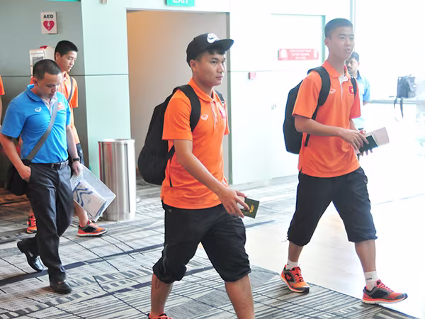 Chùm ảnh U23 Việt Nam “đổ bộ” lên Đảo quốc Sư tử ảnh 4