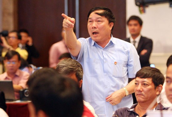 “Ông bầu mũ cối” bất ngờ rút khỏi V-League ảnh 2 “Ông bầu mũ cối” bất ngờ rút khỏi V-League ảnh 2