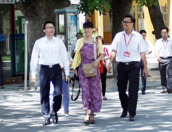 Phụ huynh cảm động trước việc làm của Phó Thủ tướng Vũ Đức Đam ảnh 1 Phụ huynh cảm động trước việc làm của Phó Thủ tướng Vũ Đức Đam ảnh 1