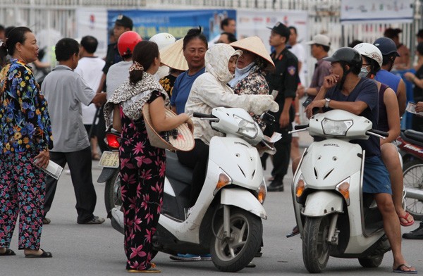 200.000 đồng/vé: Thảm hại vé chợ đen xem Man City ảnh 1 200.000 đồng/vé: Thảm hại vé chợ đen xem Man City ảnh 1