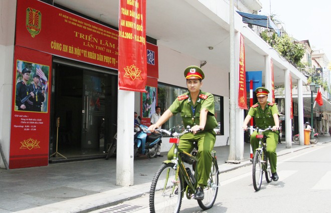 Xe đạp đặc chủng Công an Hà Nội xuống phố ảnh 9 Xe đạp đặc chủng Công an Hà Nội xuống phố ảnh 9
