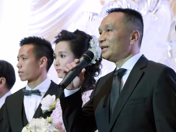 Văn Quyết sẽ đối đầu đội bóng của nhạc phụ ở V-Leaue 2016 ảnh 2 Văn Quyết sẽ đối đầu đội bóng của nhạc phụ ở V-Leaue 2016 ảnh 2