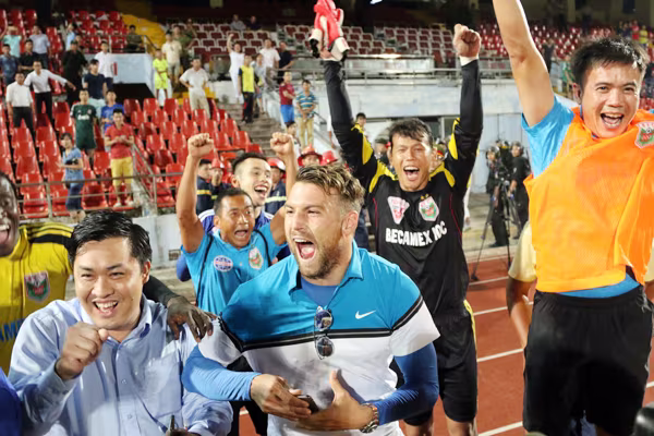 V-League 2015: Bình Dương vô địch, Đồng Nai xuống hạng ảnh 2 V-League 2015: Bình Dương vô địch, Đồng Nai xuống hạng ảnh 2