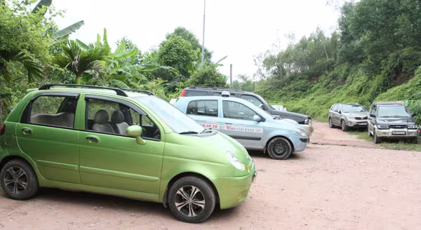 Cận cảnh chiêu "mát-xa chữa bách bệnh" của "cô" Phú Sông Công ảnh 2