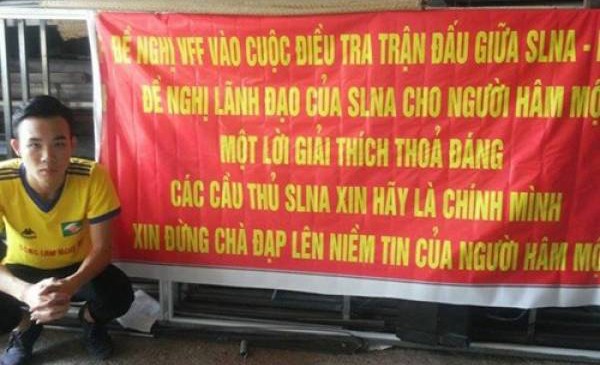 Nhìn lại V-League 2015 qua... những tranh cãi ảnh 2 Nhìn lại V-League 2015 qua... những tranh cãi ảnh 2