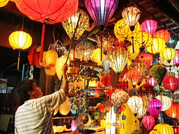 Lung linh sắc đèn lồng, phố cổ Hội An chờ đón Trung thu ảnh 17