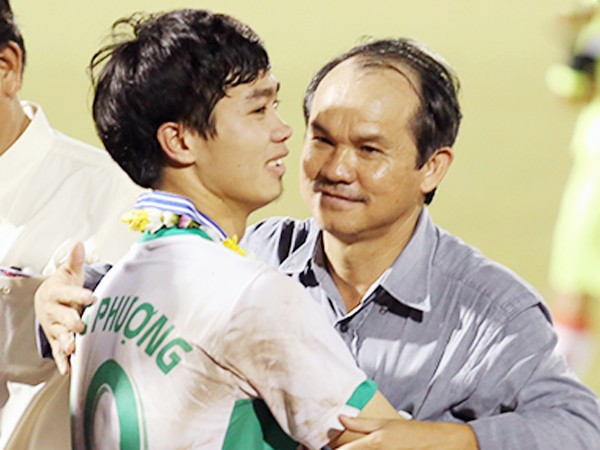 "Bầu" Đức: "Nói tôi cấm Công Phượng lên ĐTQG là tầm bậy" ảnh 1 "Bầu" Đức: "Nói tôi cấm Công Phượng lên ĐTQG là tầm bậy" ảnh 1