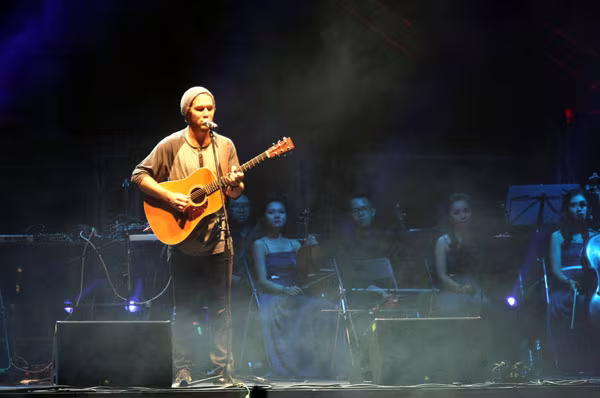 Rực rỡ, sôi động đêm khai màn Monsoon Music Festival 2015 ảnh 8