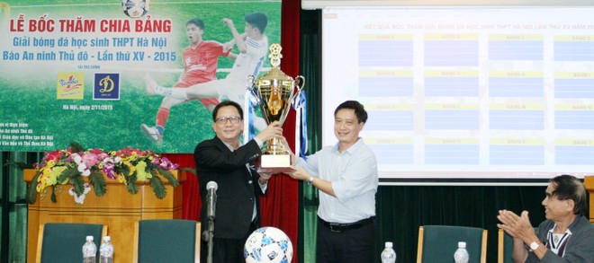 50 đội tranh tài mùa thứ XV giải bóng đá học sinh THPT Hà Nội - Báo ANTĐ ảnh 2 50 đội tranh tài mùa thứ XV giải bóng đá học sinh THPT Hà Nội - Báo ANTĐ ảnh 2
