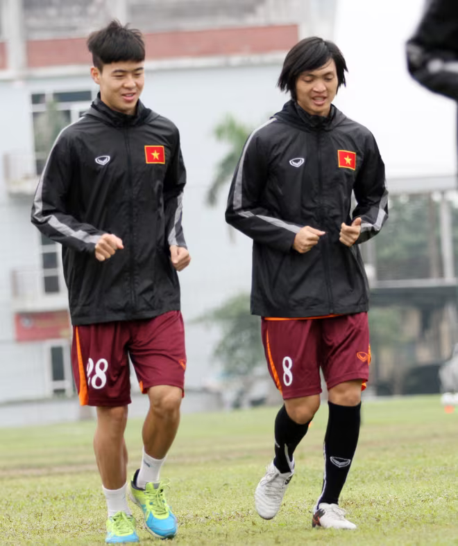 Tuấn Anh phô diễn kỹ thuật trong ngày đầu lên tuyển U23 ảnh 3 Tuấn Anh phô diễn kỹ thuật trong ngày đầu lên tuyển U23 ảnh 3