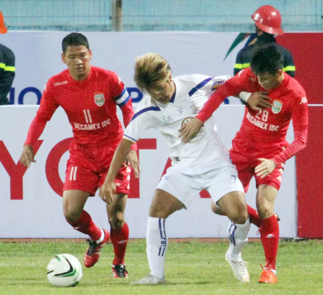 Quả bóng Vàng 2015: Công Vinh lép vế, Anh Đức sáng cửa ảnh 1 Quả bóng Vàng 2015: Công Vinh lép vế, Anh Đức sáng cửa ảnh 1