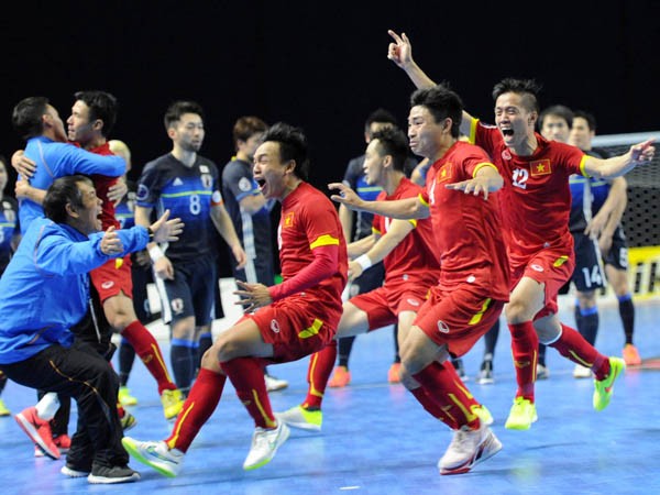 Futsal Việt Nam lỡ chuyến bay về nước: Trong rủi có may ảnh 2 Futsal Việt Nam lỡ chuyến bay về nước: Trong rủi có may ảnh 2