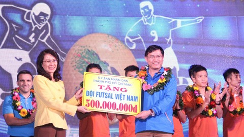 Tuyển Futsal Việt Nam nhận thưởng "khủng" nhất từ trước đến giờ ảnh 1 Tuyển Futsal Việt Nam nhận thưởng "khủng" nhất từ trước đến giờ ảnh 1