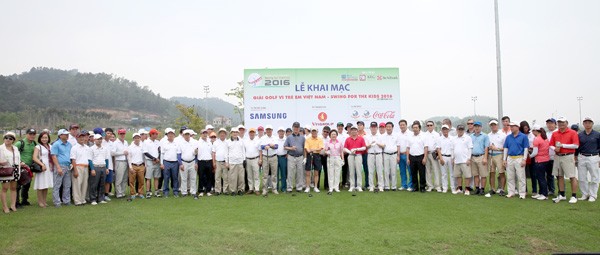 Quyên góp hơn 1,5 tỷ đồng trao cho các học sinh, sinh viên nghèo ảnh 1 Quyên góp hơn 1,5 tỷ đồng trao cho các học sinh, sinh viên nghèo ảnh 1